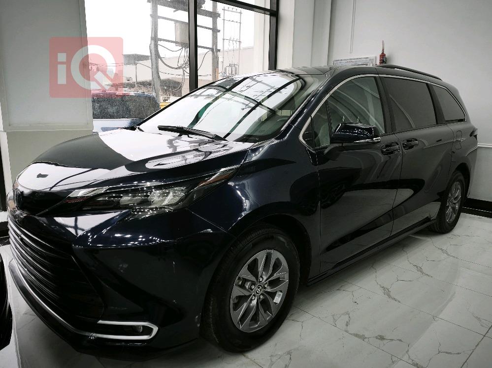 تۆیۆتا سیانا